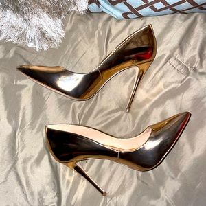 Metallic Rose Gold pumps